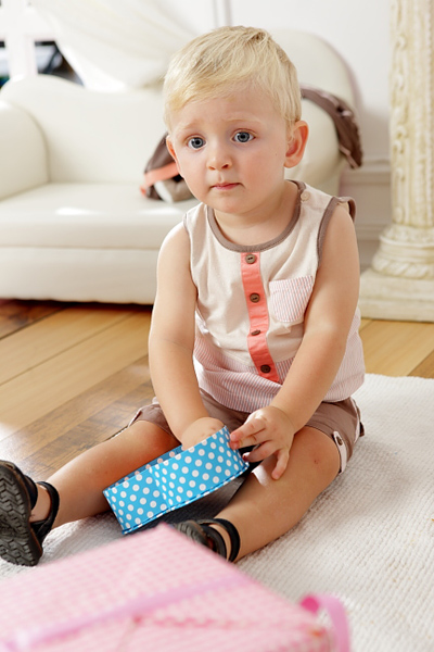 ���r�ж���