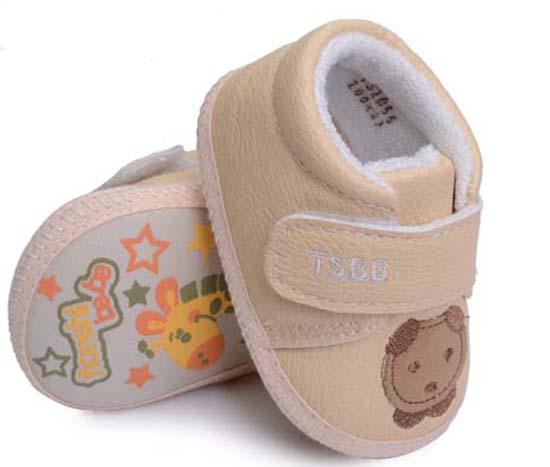 ��ʹ֮��PU�׃��W(xu��)��Ь��ɫ