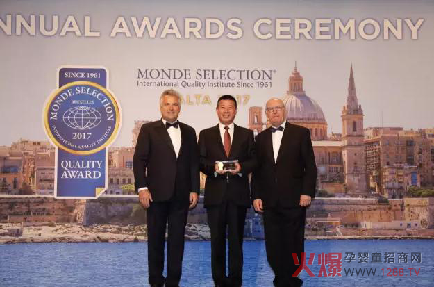 �Ї�(gu��)���׃��̷۵������w�Q���w���٫@ʳƷ�硰�Zؐ����(ji��ng)��