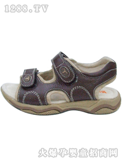 ���տ���ɫͯЬ