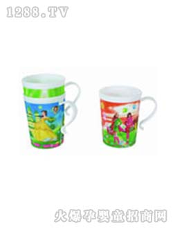 ���ܿɐ�(��i)Ů����ͨ��