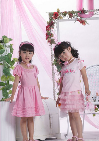 ��ͯľͯ�b��ɫȹ��