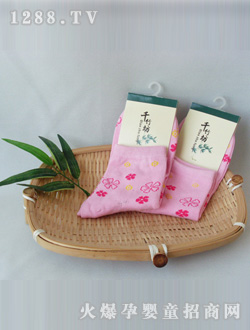 ǧ�񷻷�ɫ�\(y��n)���m