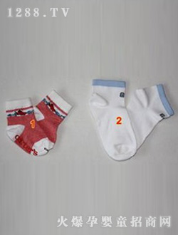 ����˼t��ɫ���m