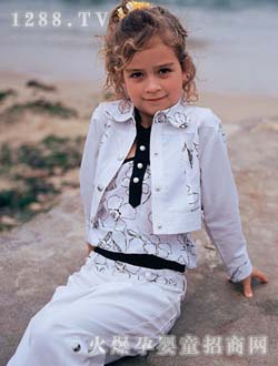 �����ƃ���ɫ���b