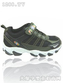 ��һ����ɫ�\(y��n)��Ь