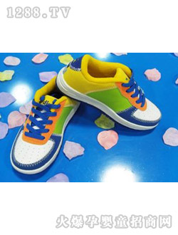 �Ϙ�(l��)��ͯЬ�\(y��n)��(d��ng)���Ҳ�ɫ��Ь