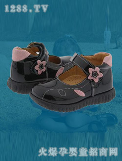 ����Ůͯ��ɫƤЬ