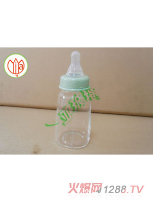 一亞淺綠玻璃奶瓶