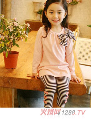 �[���÷�ɫ������Y(ji��)���b