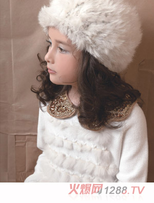 �r��С�~�r�а�ɫͯ�b